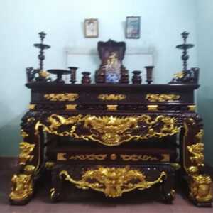 Sập thờ tam cấp