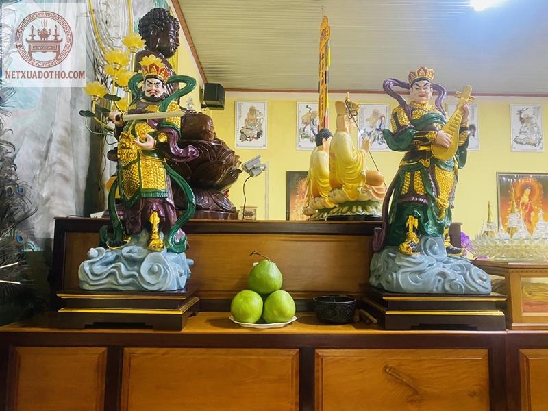 bốn ngài tứ trấn được an vị bốn ngài tứ trấn được an vị