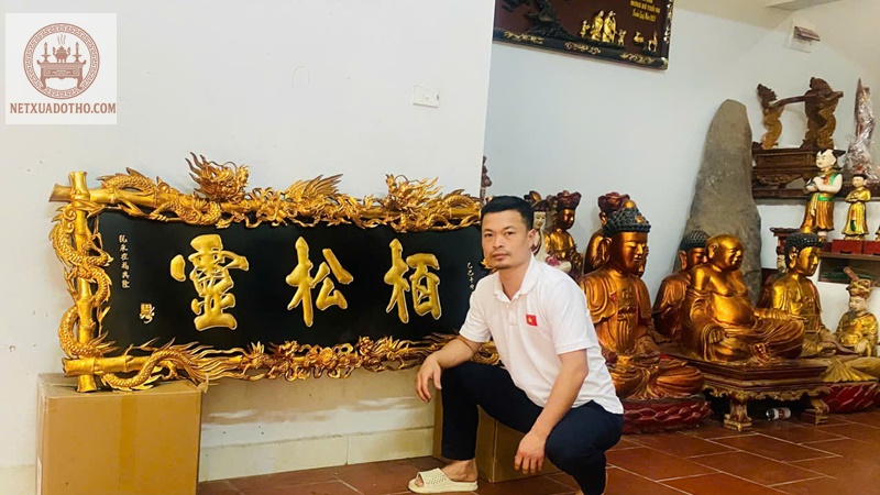 ho&agrave;nh phi thờ