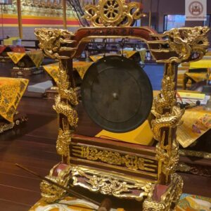 z7545609423713_0ce8c481a1cdfbfda22c401df3caab82 Giá chiêng nhà thờ