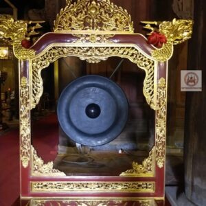 Giá chiêng nhà thờ Giá chiêng nhà thờ
