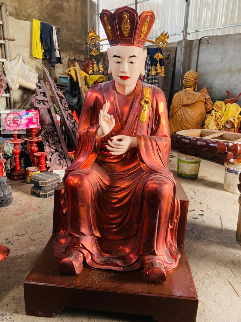 tượng Đức Th&aacute;nh