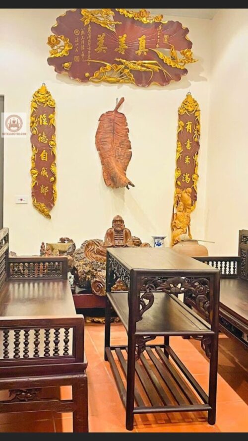 Lá sen đục chữ tâm Lá sen đục chữ tâm