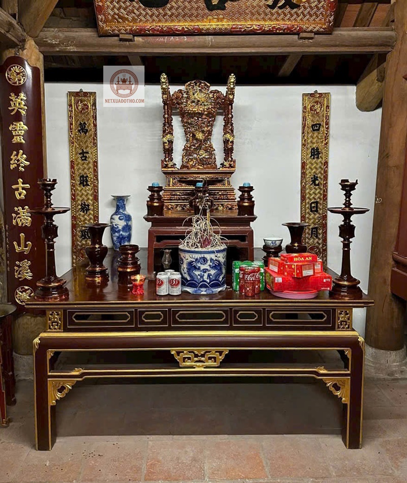 ngai thờ đ&atilde; an vị tại đền
