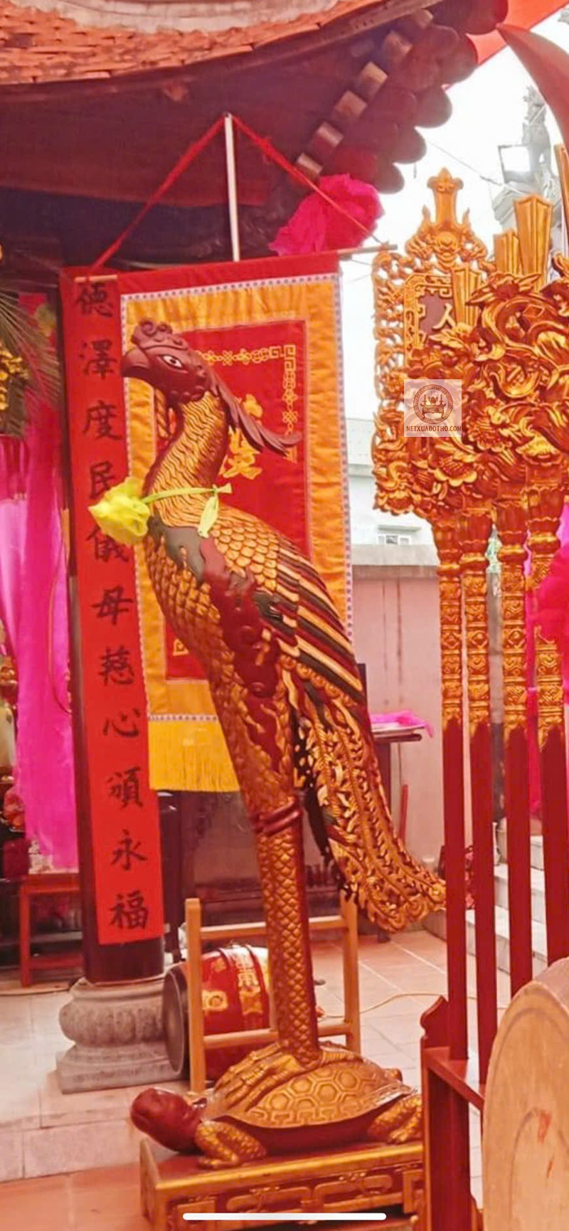 Tượng vẹt thờ