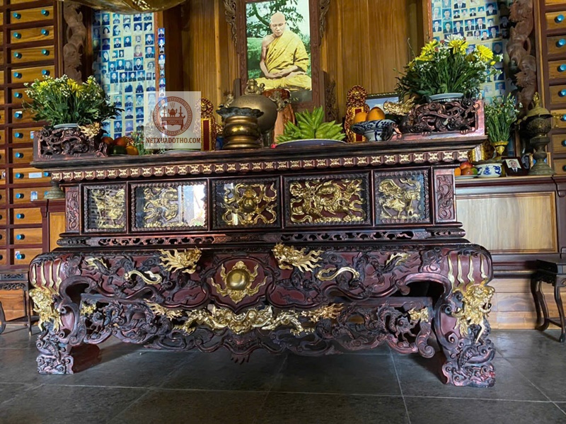 &nbsp;Sập thờ hai dạ