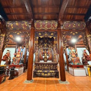Sơn son thếp vàng truyền thống