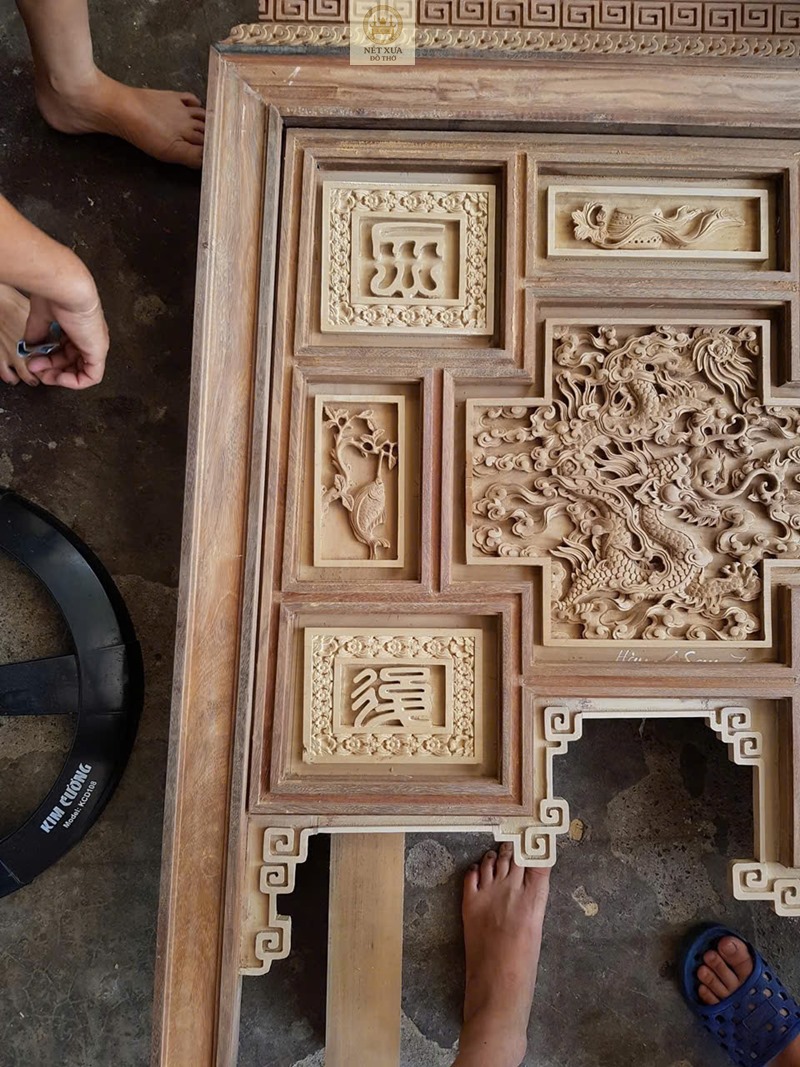 Ban thờ chấp quần
